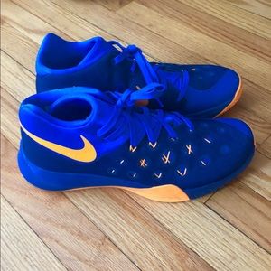 Zoom Hyperquickness Nike size 10.5